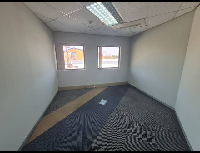 197M² OFFICE TO LET IN WOODMEAD